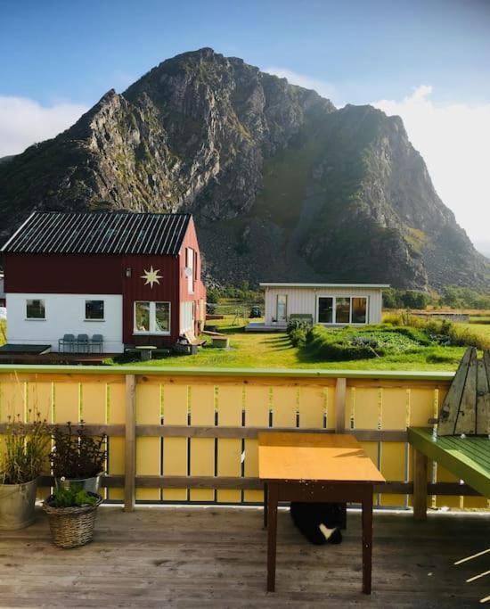 Sjarmerende hus med orkesterplass til hav og fjell Stave Eksteriør bilde